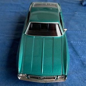Motor Max No 73327 1971 Ford Mustang Sport 1:24 Scale